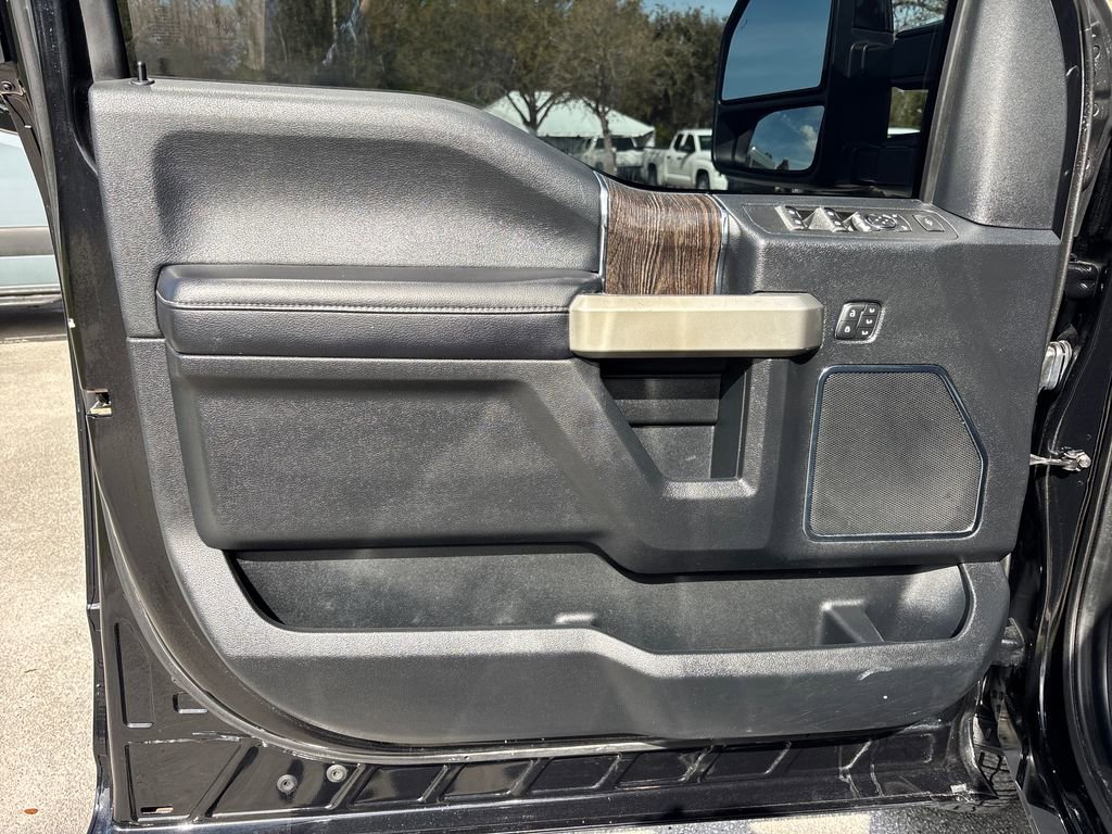 Used 2020 Ford F350 Lariat w/ Lariat Ultimate Package image 26