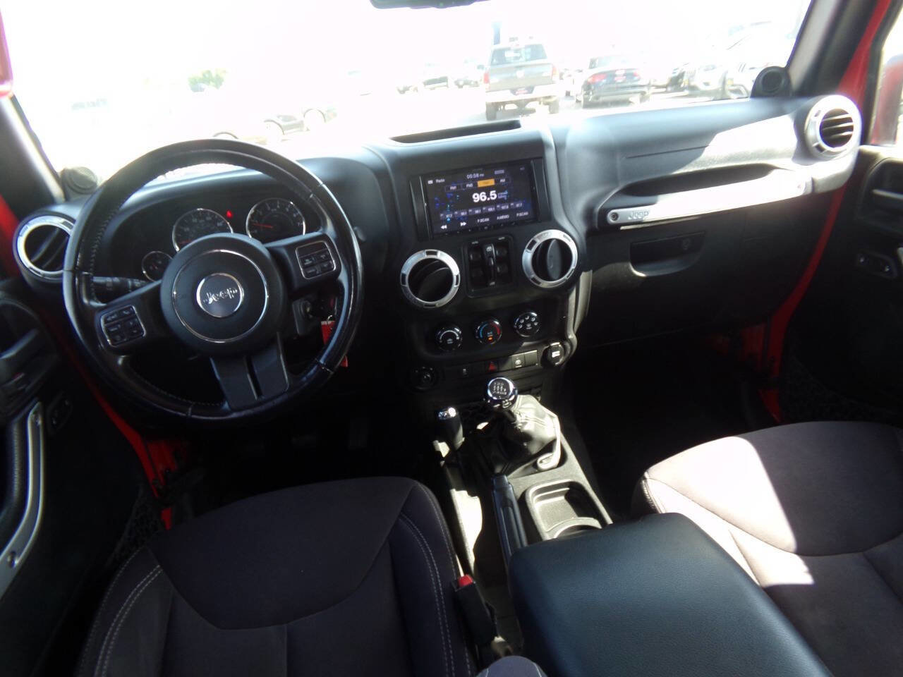 Used 2014 Jeep Wrangler Unlimited Sahara w/ Connectivity Group image 15