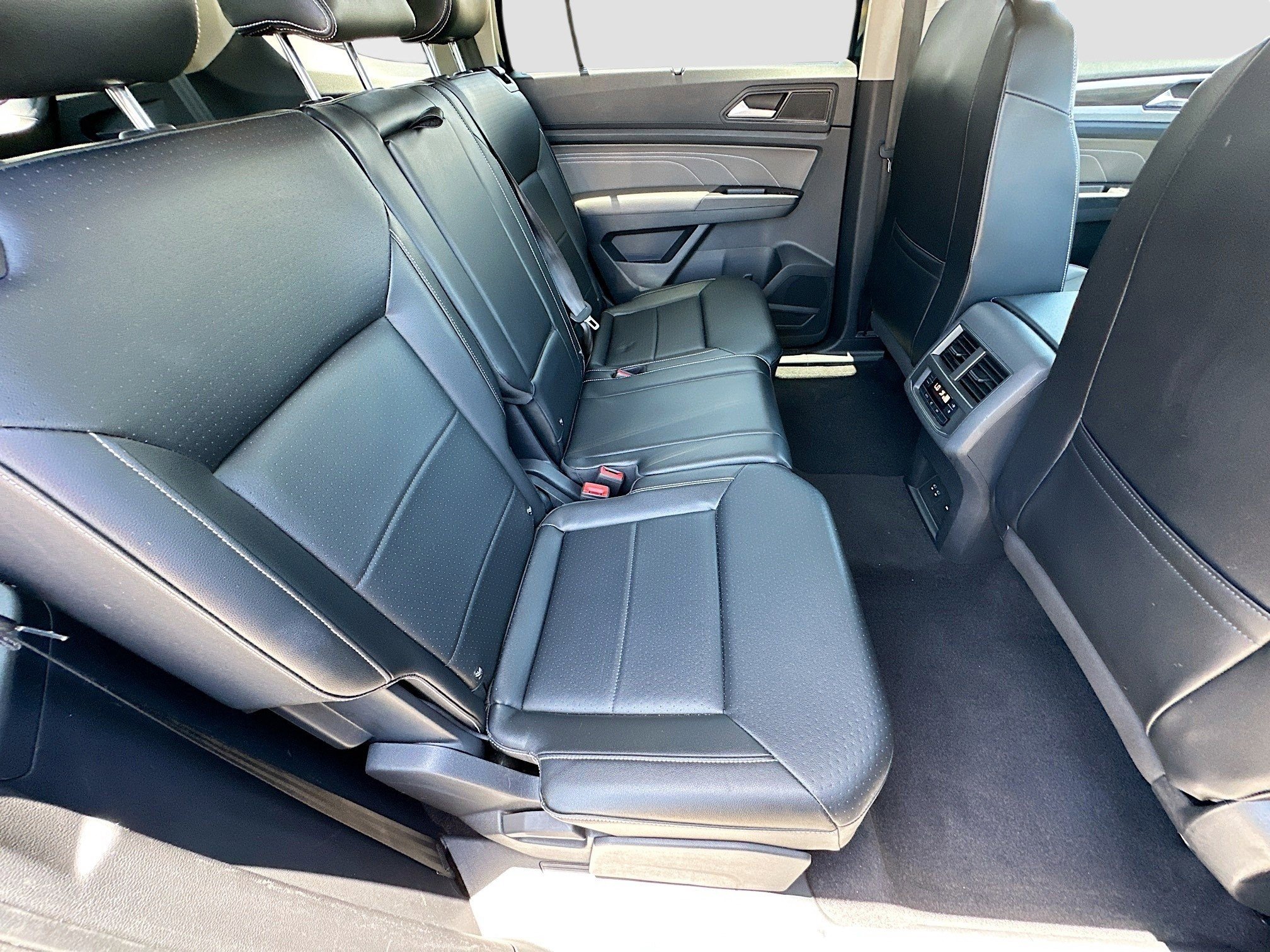 Used 2022 Volkswagen Atlas SE image 29