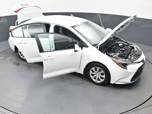 Used 2025 Toyota Corolla LE FWD image 49
