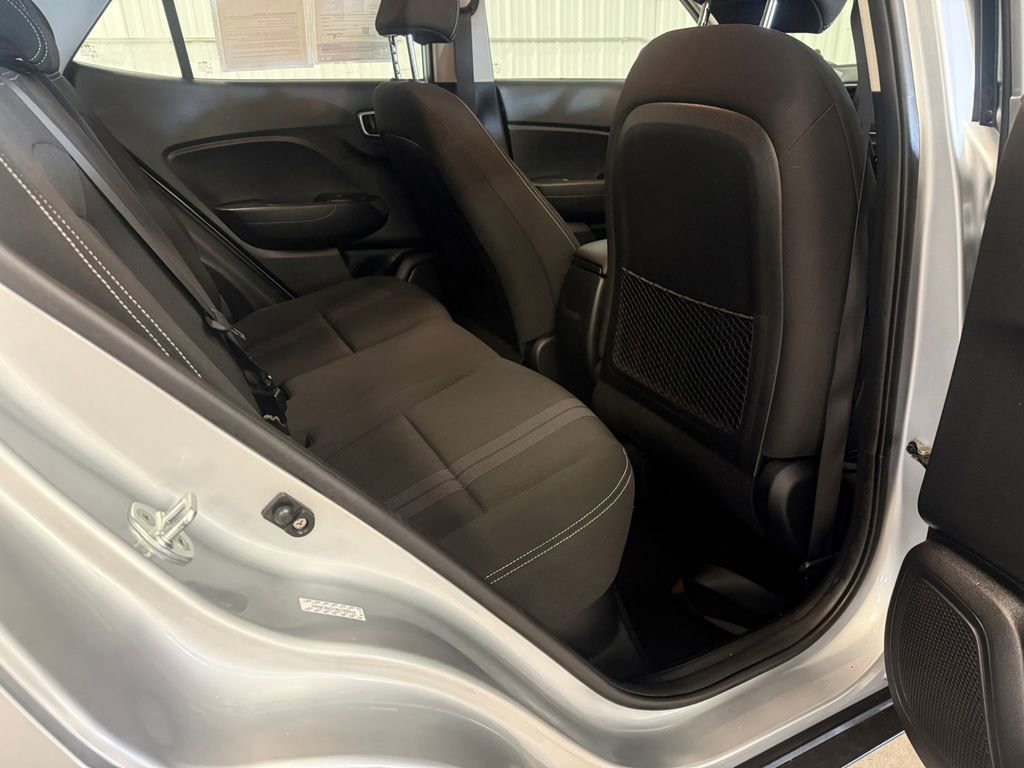 Certified 2022 Hyundai Venue SEL image 29