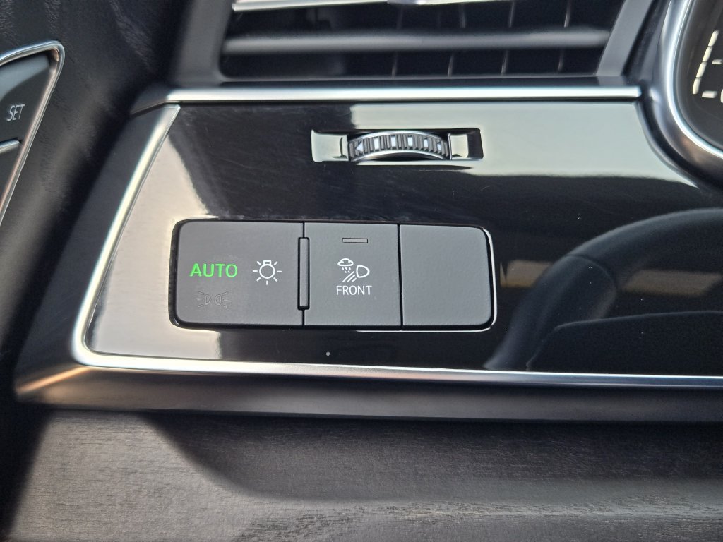 Certified 2023 Audi Q8 Premium Plus w/ Premium Plus Package AWD/4WD image 28
