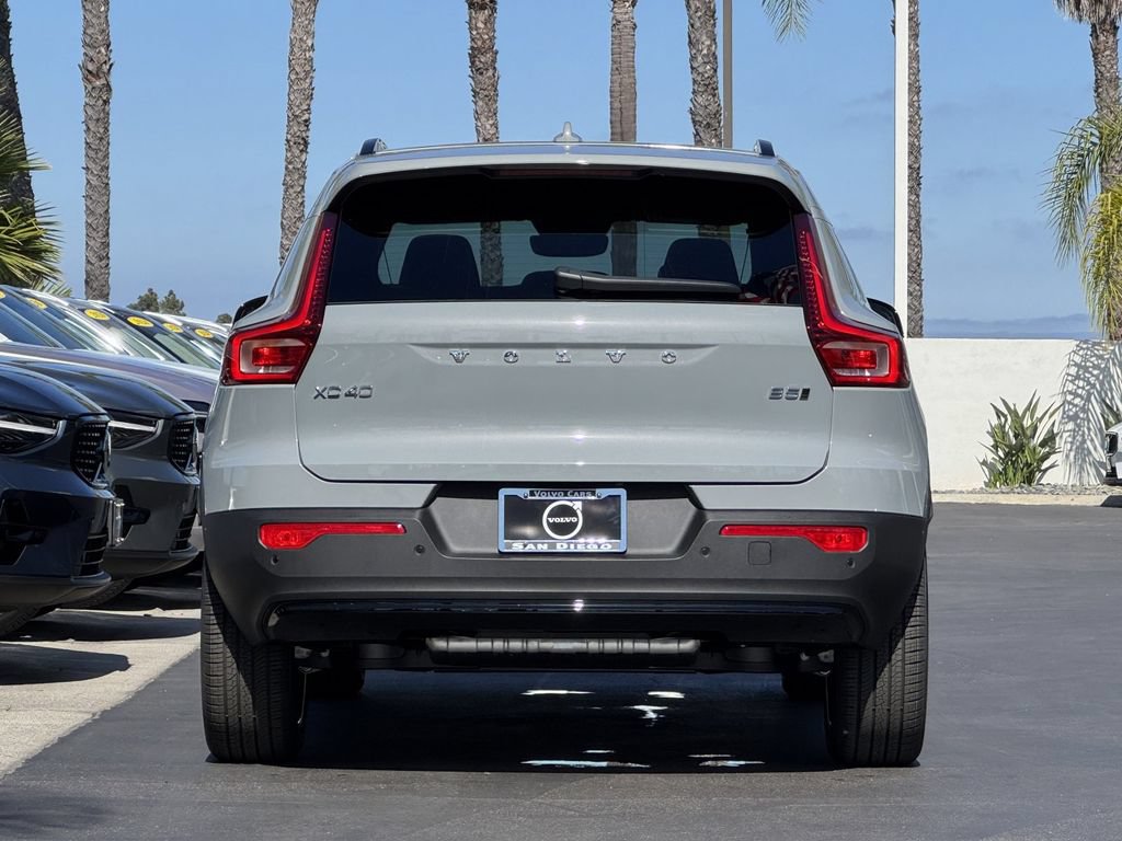 New 2026 Volvo XC40 B5 Ultra w/ Protection Package Premier AWD/4WD image 4