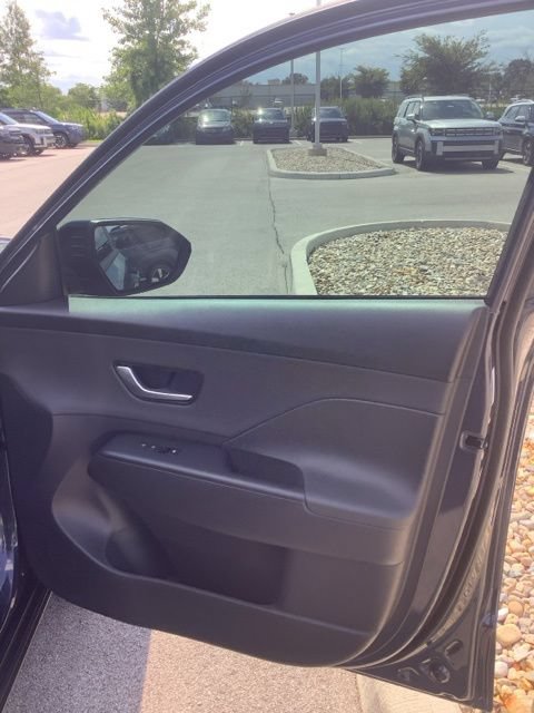 Used 2026 Hyundai Kona SEL Premium FWD image 23