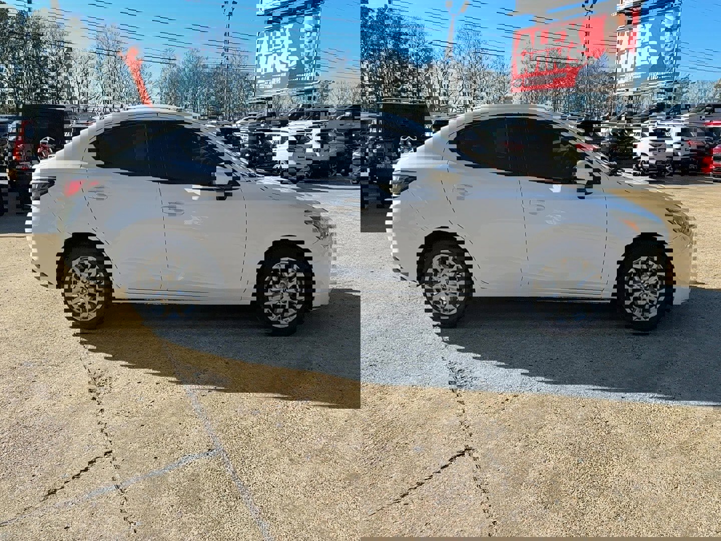 Used 2017 Toyota Yaris iA image 5