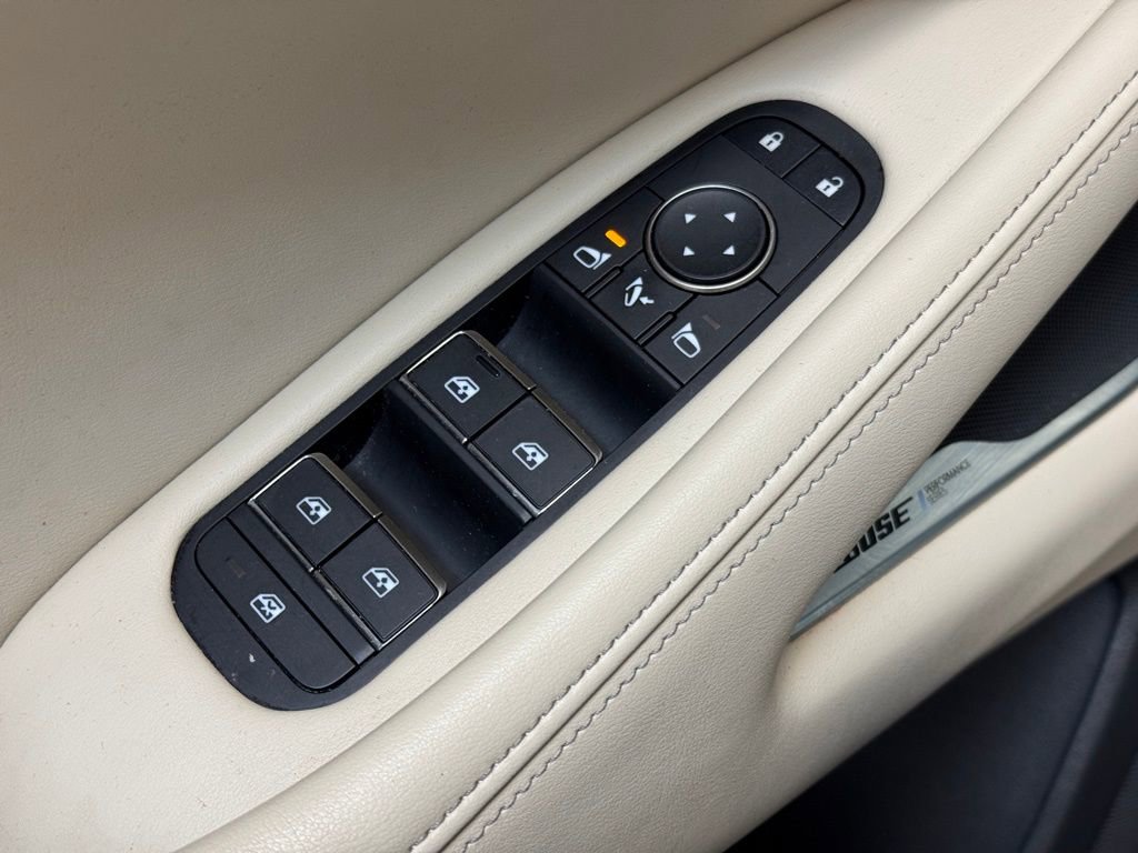 Used 2023 INFINITI QX60 Luxe w/ Performance Audio Package image 9