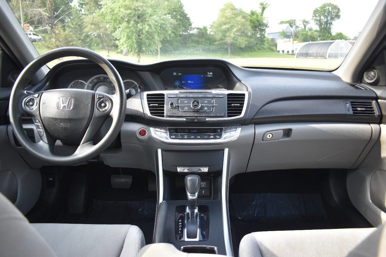 Used 2014 Honda Accord EX image 17