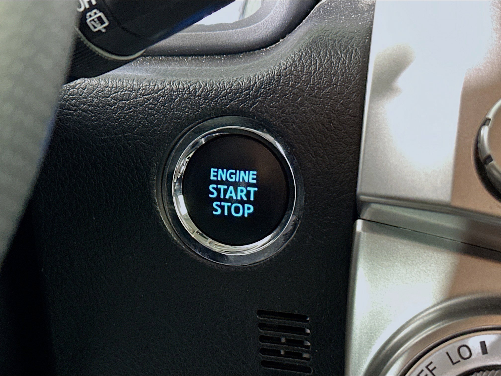 Used 2024 Toyota 4Runner SR5 AWD/4WD image 20