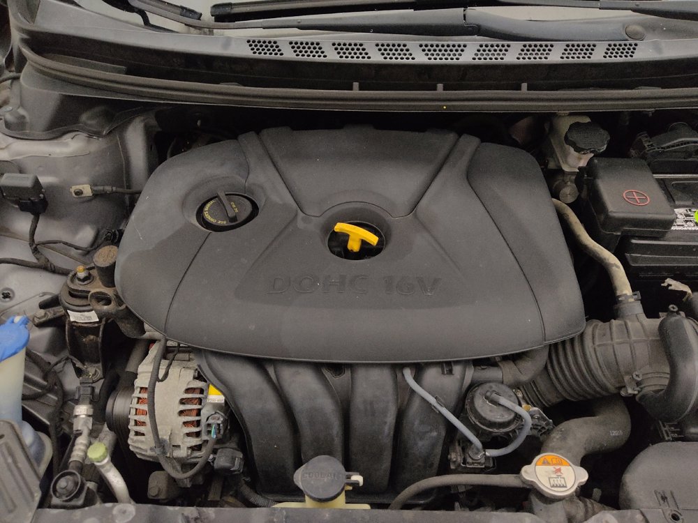 Used 2013 Hyundai Elantra GLS w/ Preferred Pkg image 30