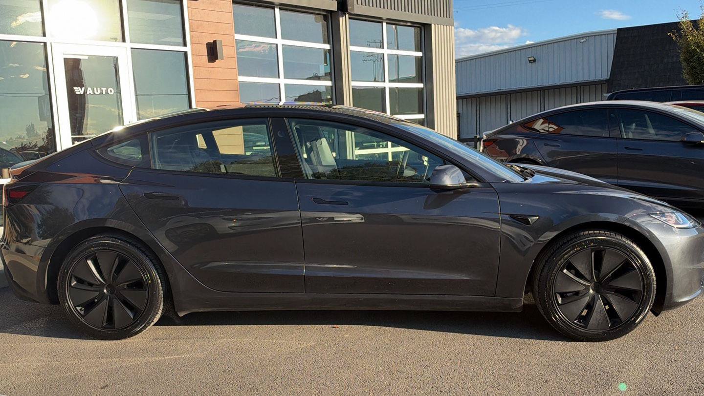Used 2025 Tesla Model 3 Long Range RWD image 9