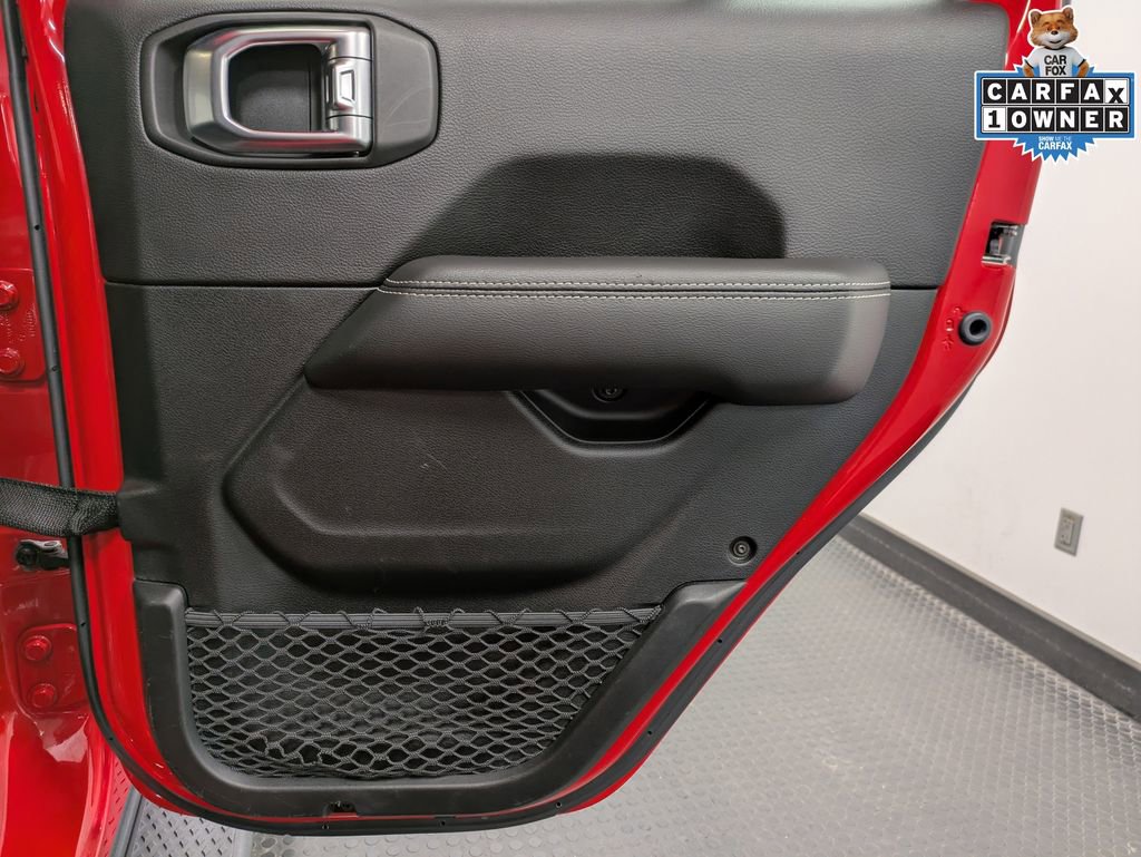 Used 2020 Jeep Gladiator Overland image 26