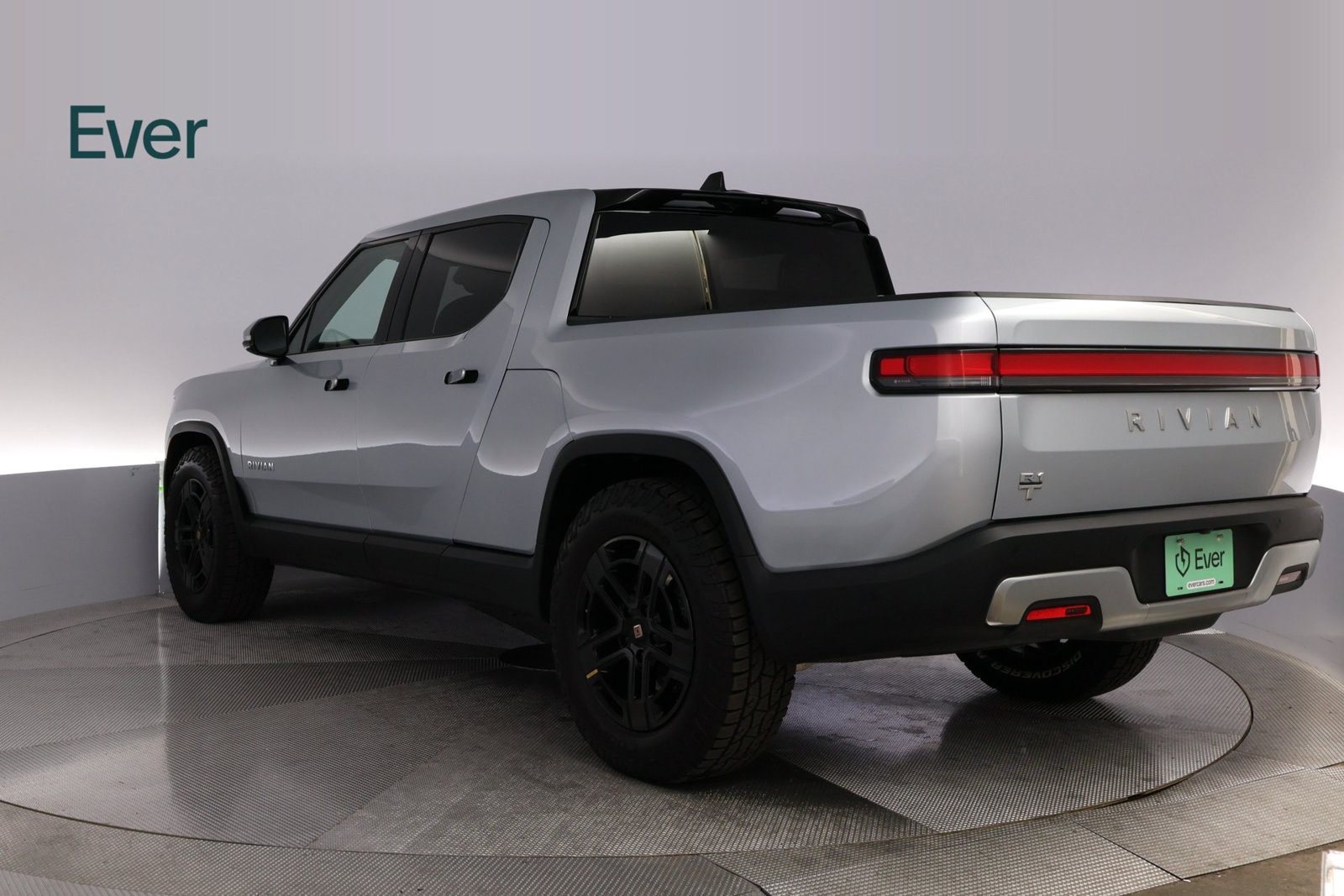 Used 2024 Rivian R1T Adventure Dual AWD/4WD image 17