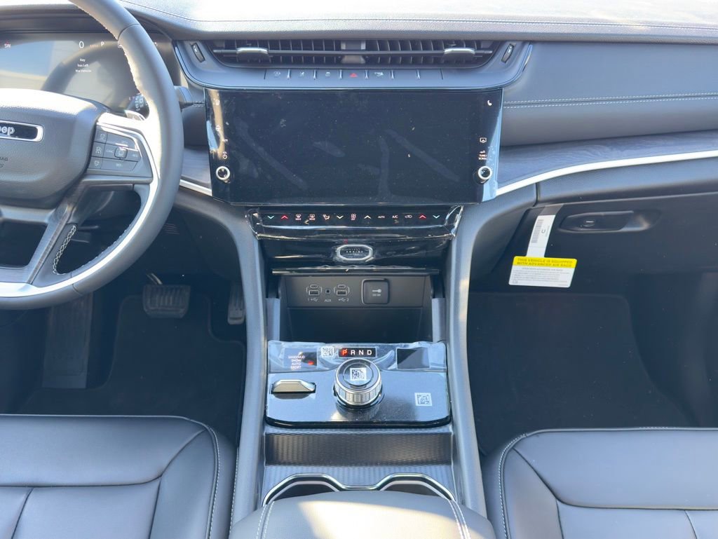 New 2026 Jeep Grand Cherokee Limited w/ Limited Altitude Package image 11