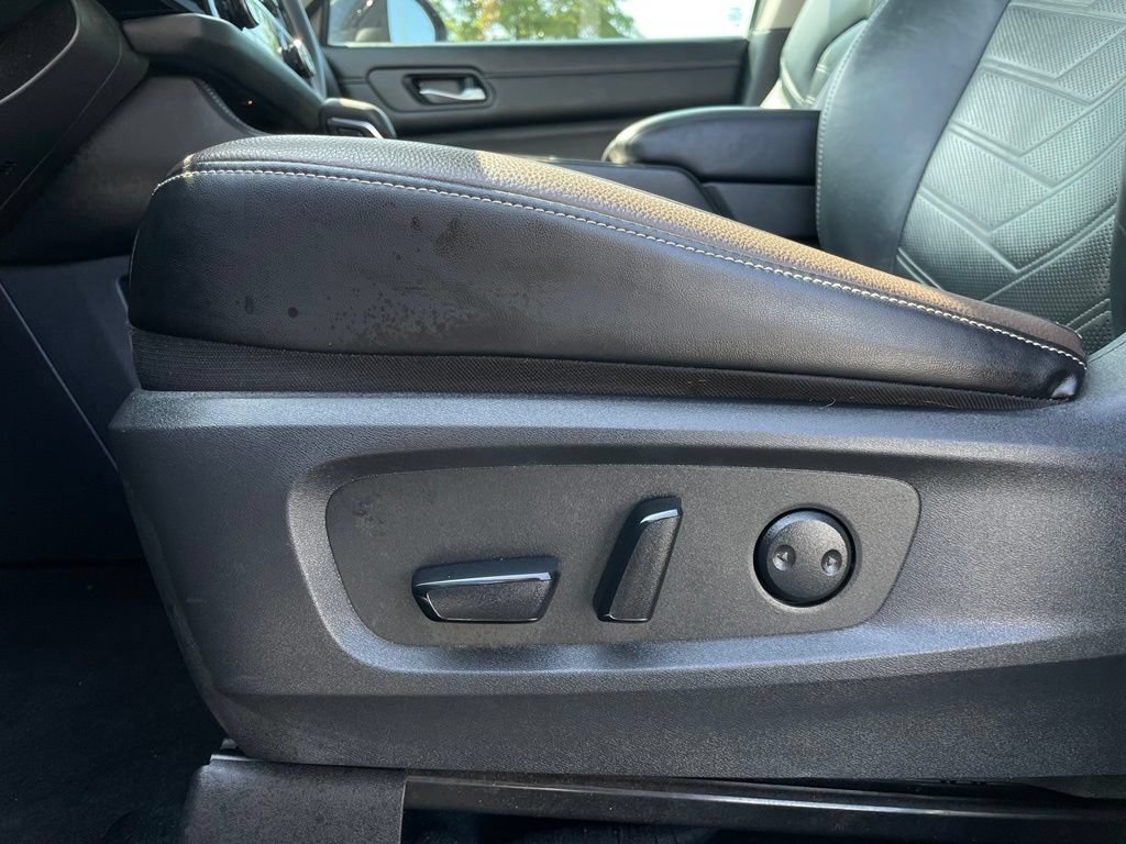 Used 2023 Nissan Pathfinder Platinum FWD image 24