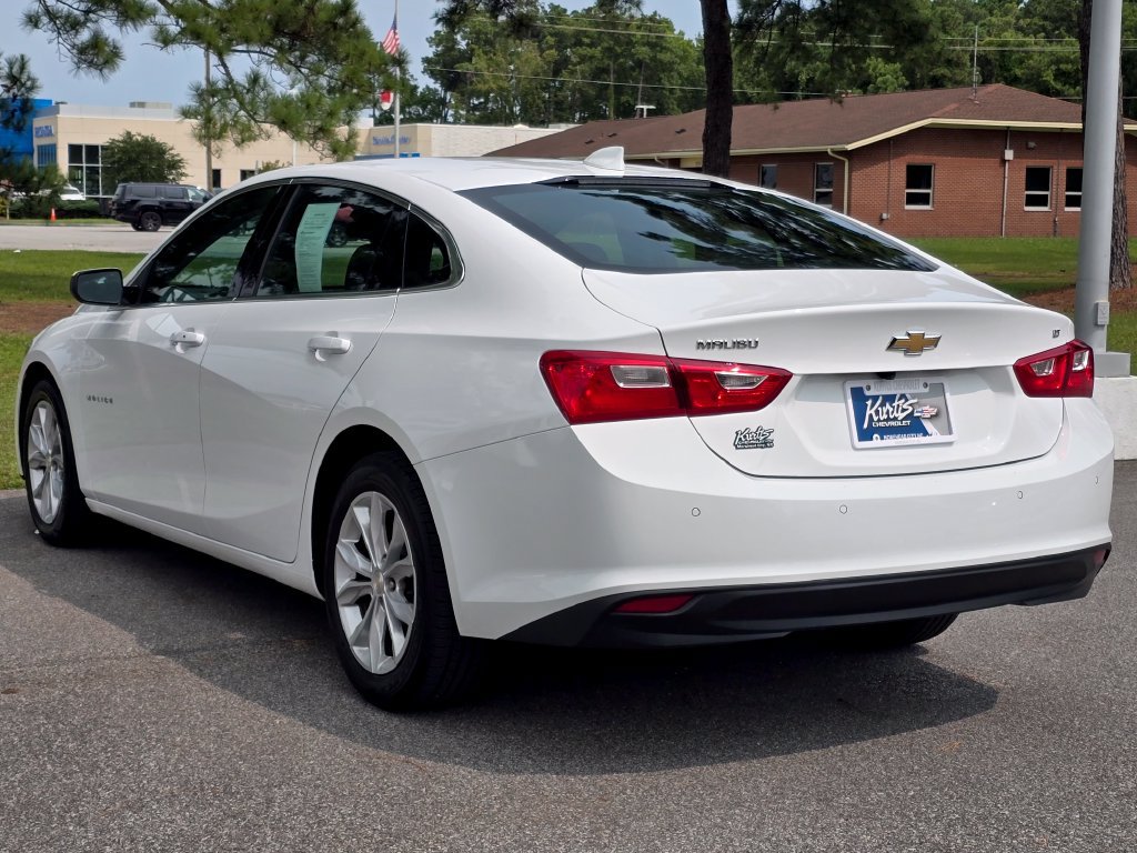 Certified 2025 Chevrolet Malibu LT FWD image 3