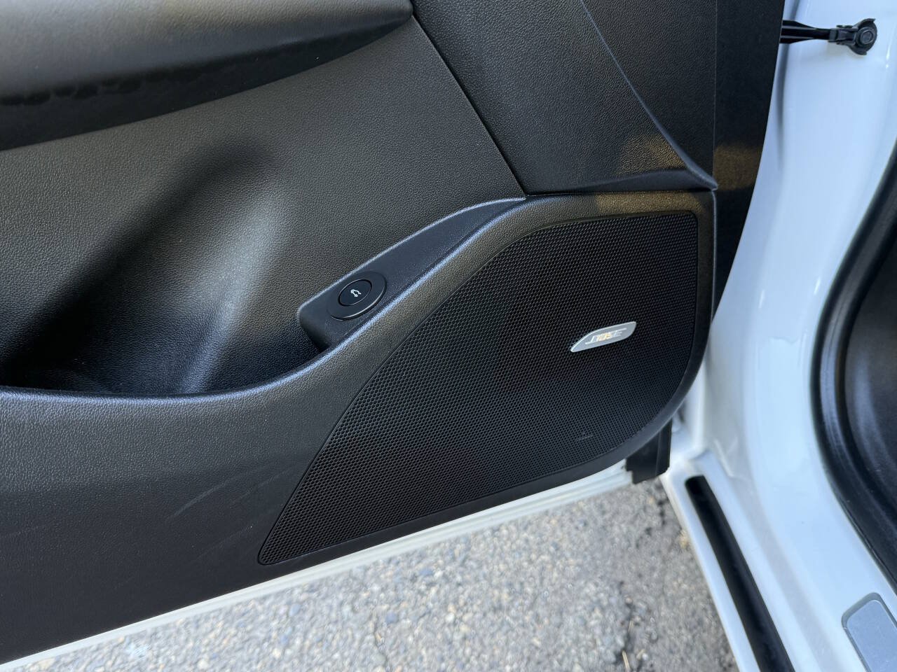 Used 2019 Buick LaCrosse Essence w/ Sun and Shade Package FWD image 18