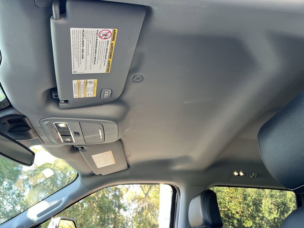 Used 2024 Ford F250 Lariat w/ Chrome Package image 25