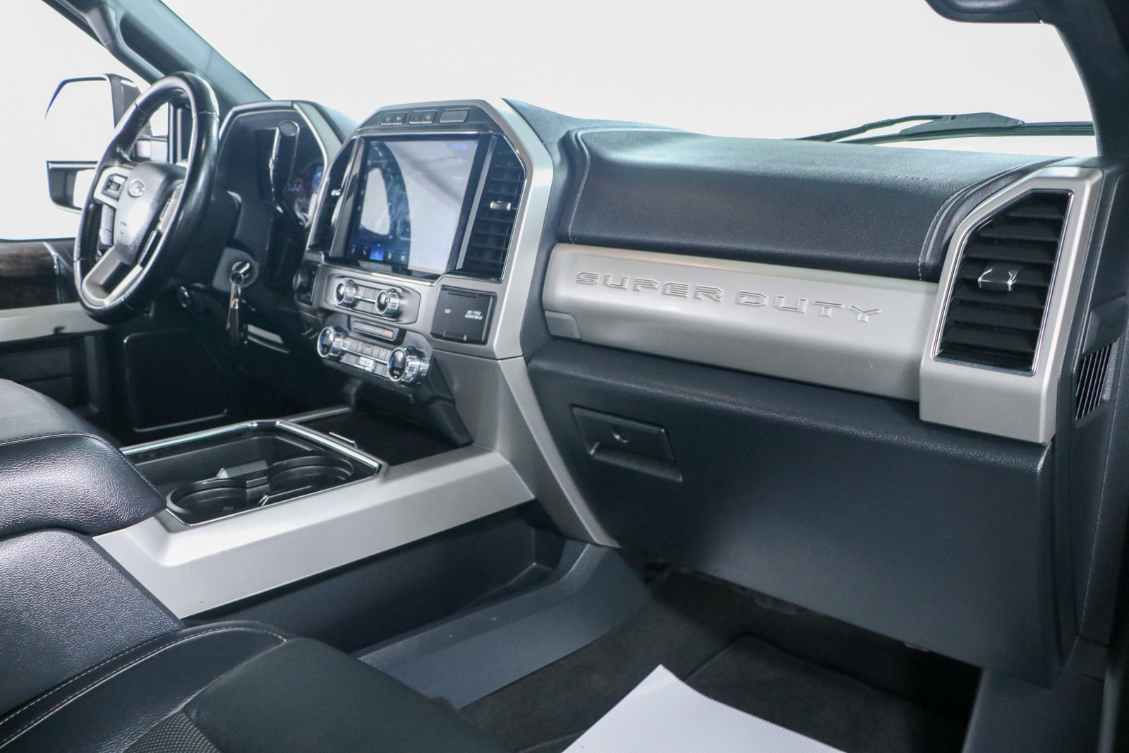 Used 2022 Ford F250 Lariat w/ Black Appearance Package image 27