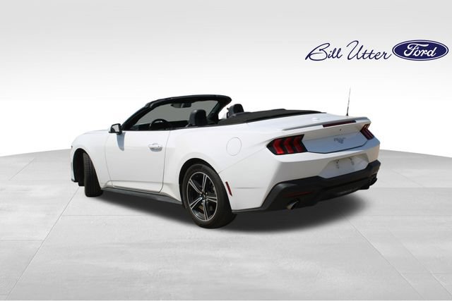 Used 2025 Ford Mustang Premium RWD image 7