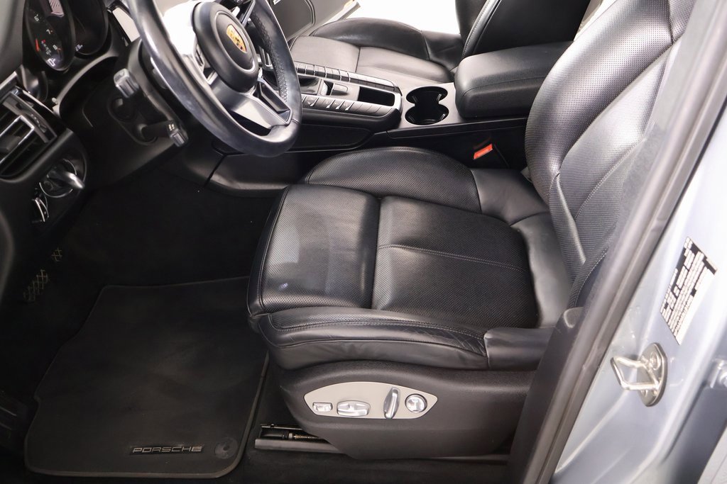 Used 2020 Porsche Macan image 12