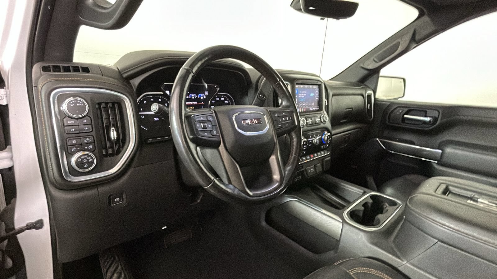 Used 2022 GMC Sierra 1500 AT4 w/ AT4 Premium Package AWD/4WD image 16