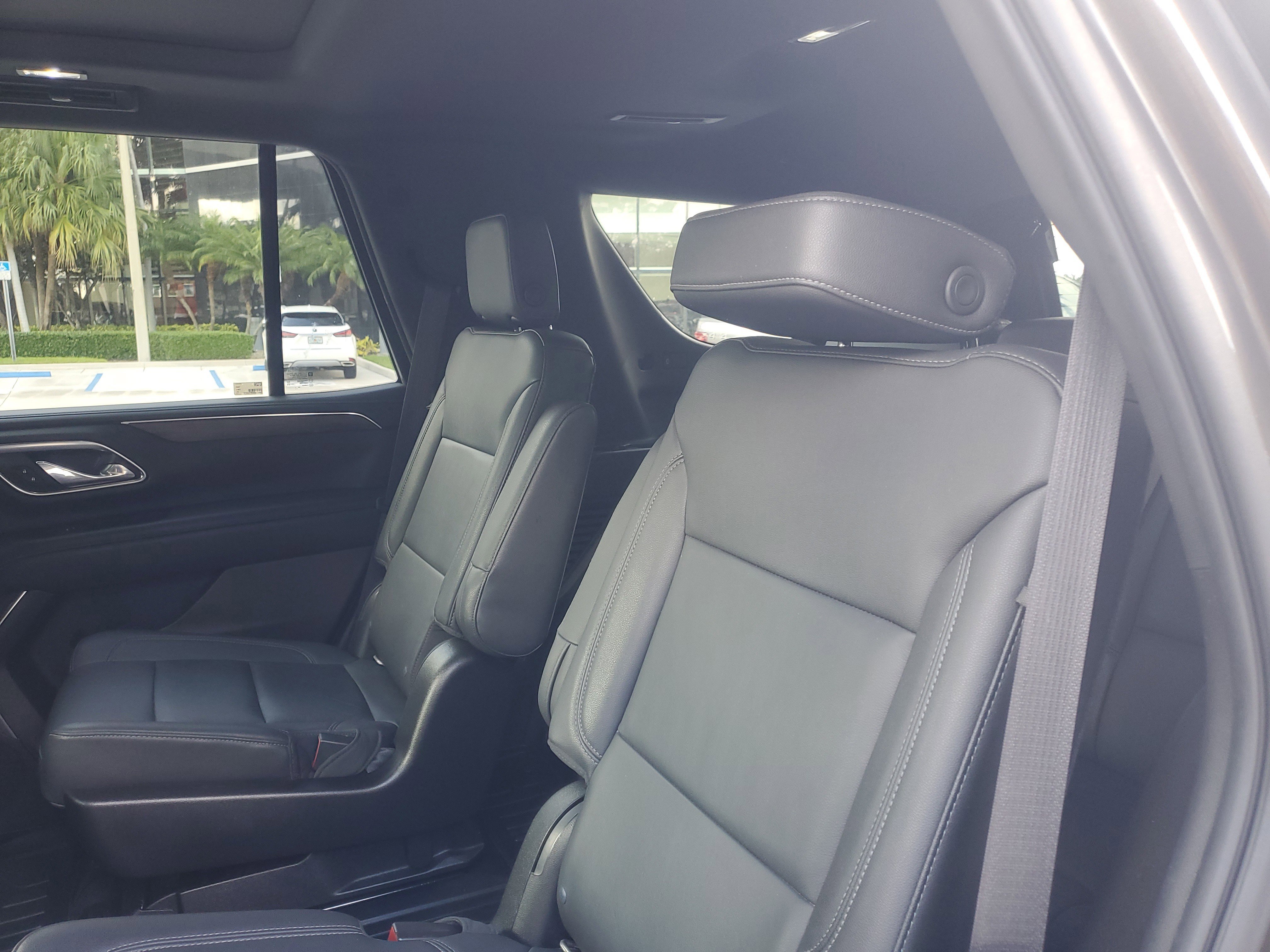 Used 2021 Chevrolet Tahoe LT w/ LT Signature Package image 17