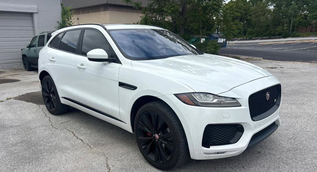 Used 2018 Jaguar F-PACE S AWD/4WD image 3