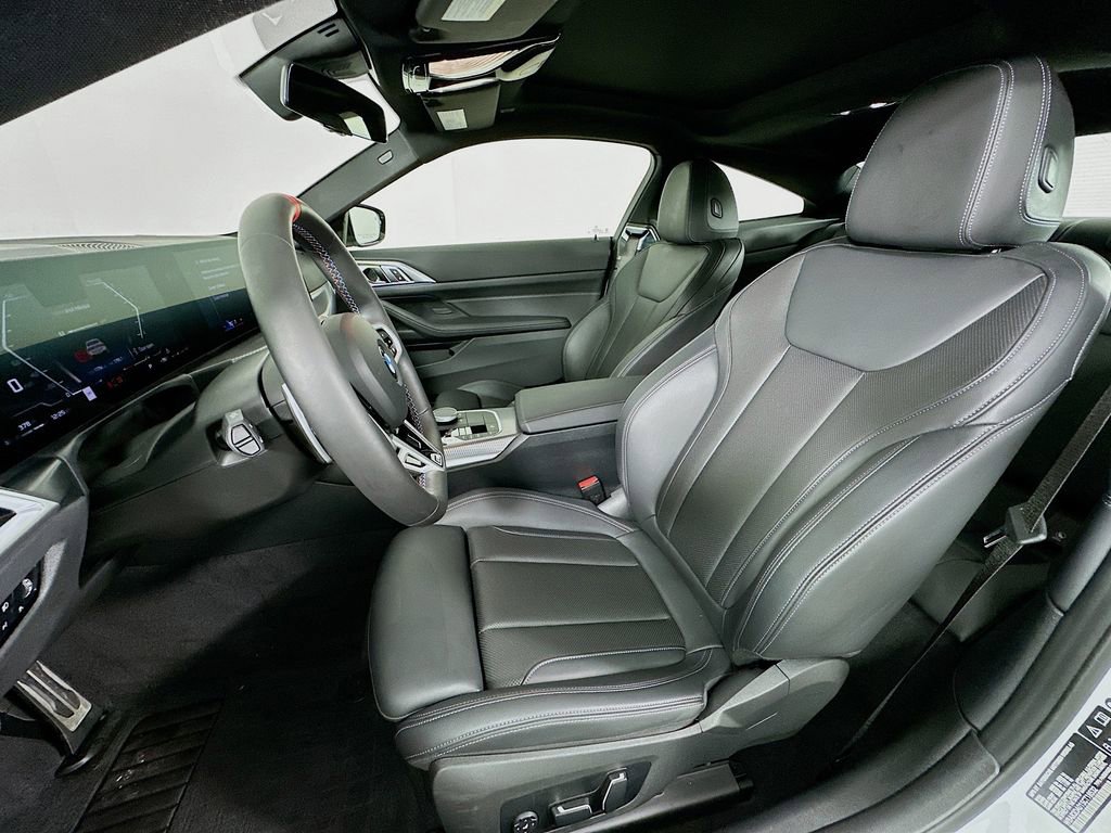 Used 2025 BMW 440i xDrive Coupe w/ Parking Assistance Package image 21