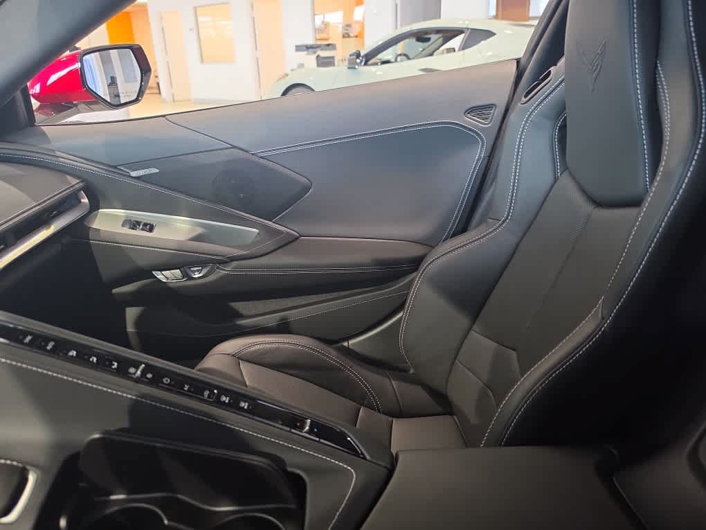 Used 2024 Chevrolet Corvette Z06 RWD image 23
