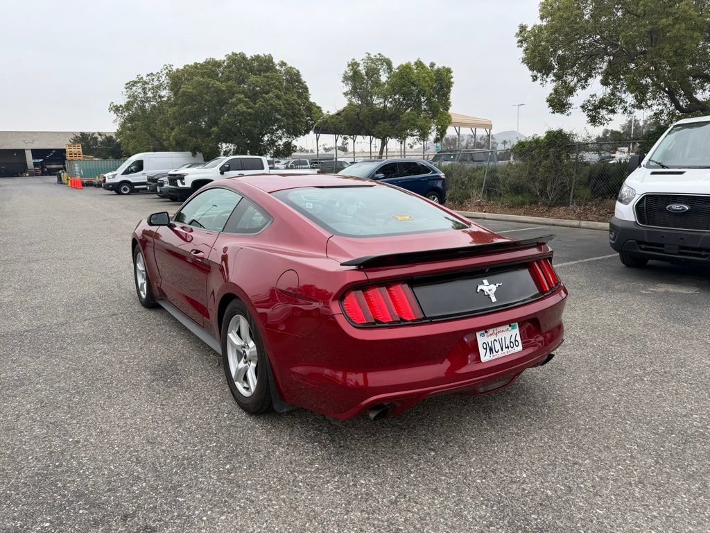 Used 2017 Ford Mustang Coupe RWD image 4
