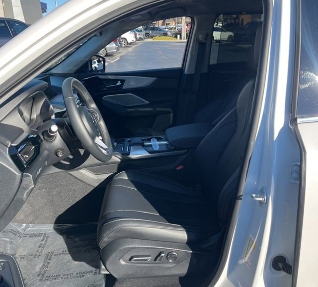 Used 2024 Acura MDX SH-AWD w/ Technology Package image 6