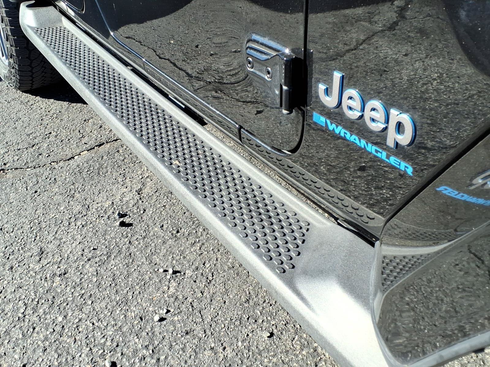 Used 2024 Jeep Wrangler High Altitude AWD/4WD image 10