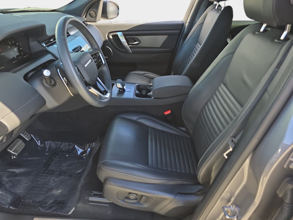 Certified 2025 Land Rover Discovery Sport Dynamic SE AWD/4WD image 15
