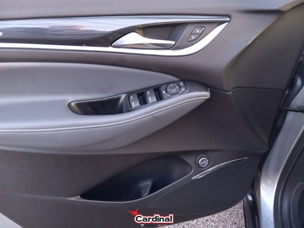 Used 2023 Buick Enclave Essence w/ Sport Touring Edition image 18