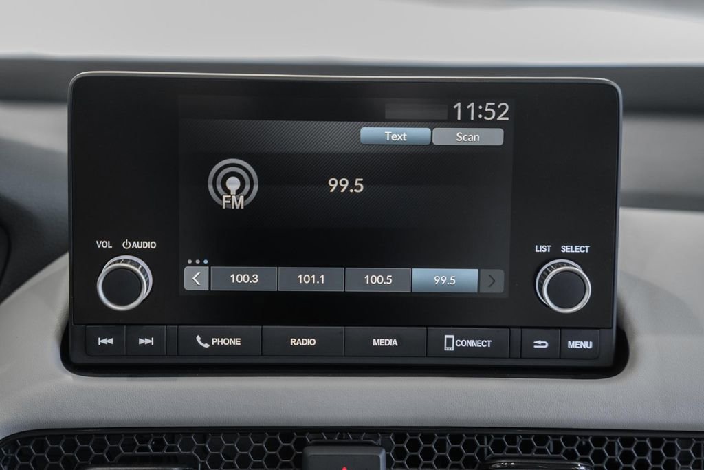 Used 2025 Honda HR-V LX image 17