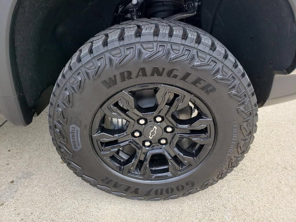 New 2026 Chevrolet Silverado 1500 ZR2 AWD/4WD image 34