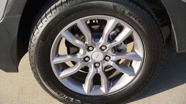 Used 2024 GMC Terrain SLT image 11