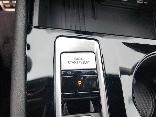 Certified 2025 Volkswagen Atlas Peak Edition SE image 22