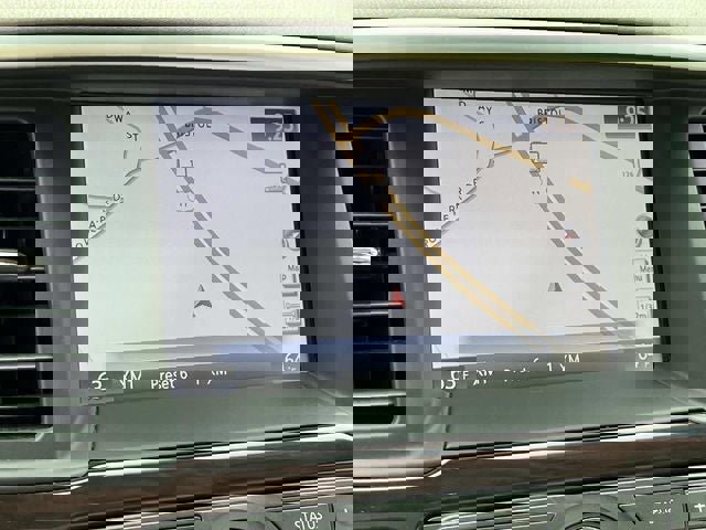 Used 2015 Nissan Pathfinder Platinum w/ Family Entertainment Package image 41