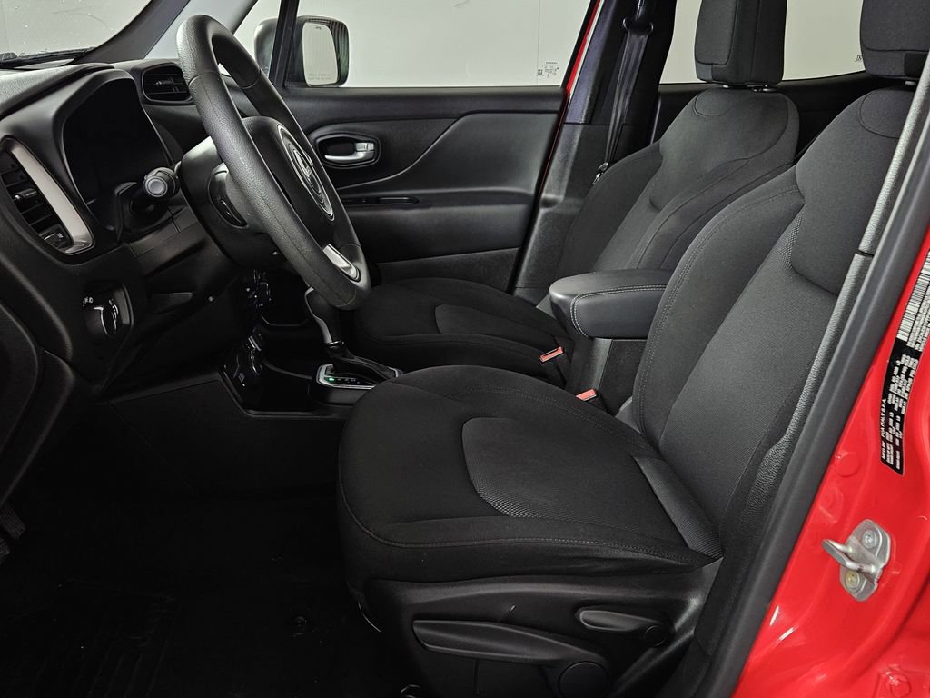 Used 2023 Jeep Renegade Latitude image 24
