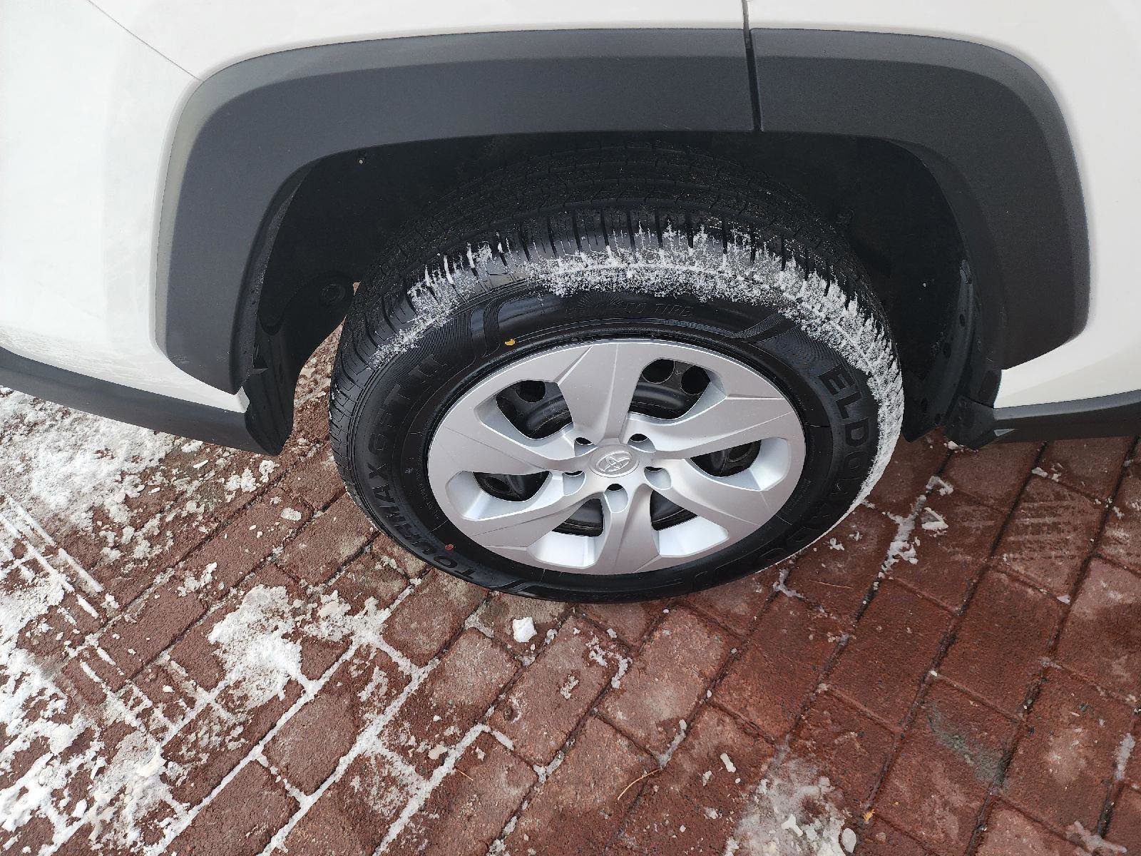 Used 2024 Toyota RAV4 LE image 22