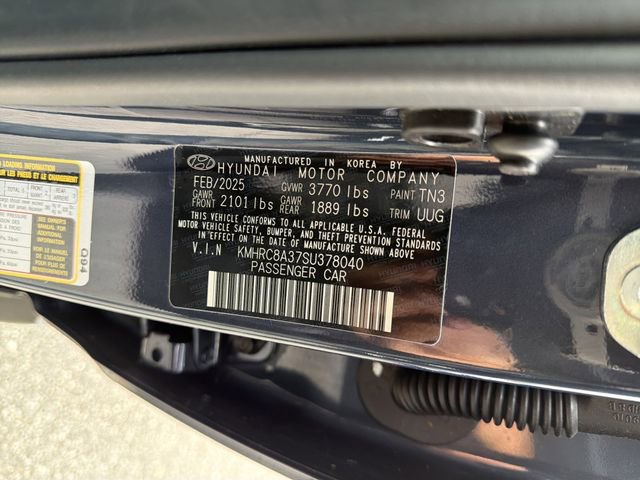 Used 2025 Hyundai Venue Limited FWD image 32