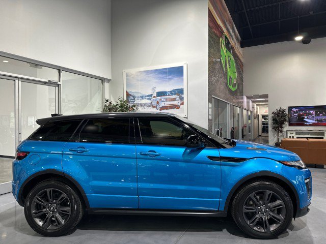 Used 2018 Land Rover Range Rover Evoque SE Premium AWD/4WD image 26