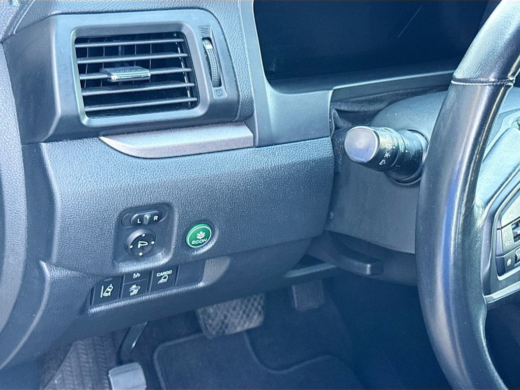 Used 2024 Honda Ridgeline Sport image 11