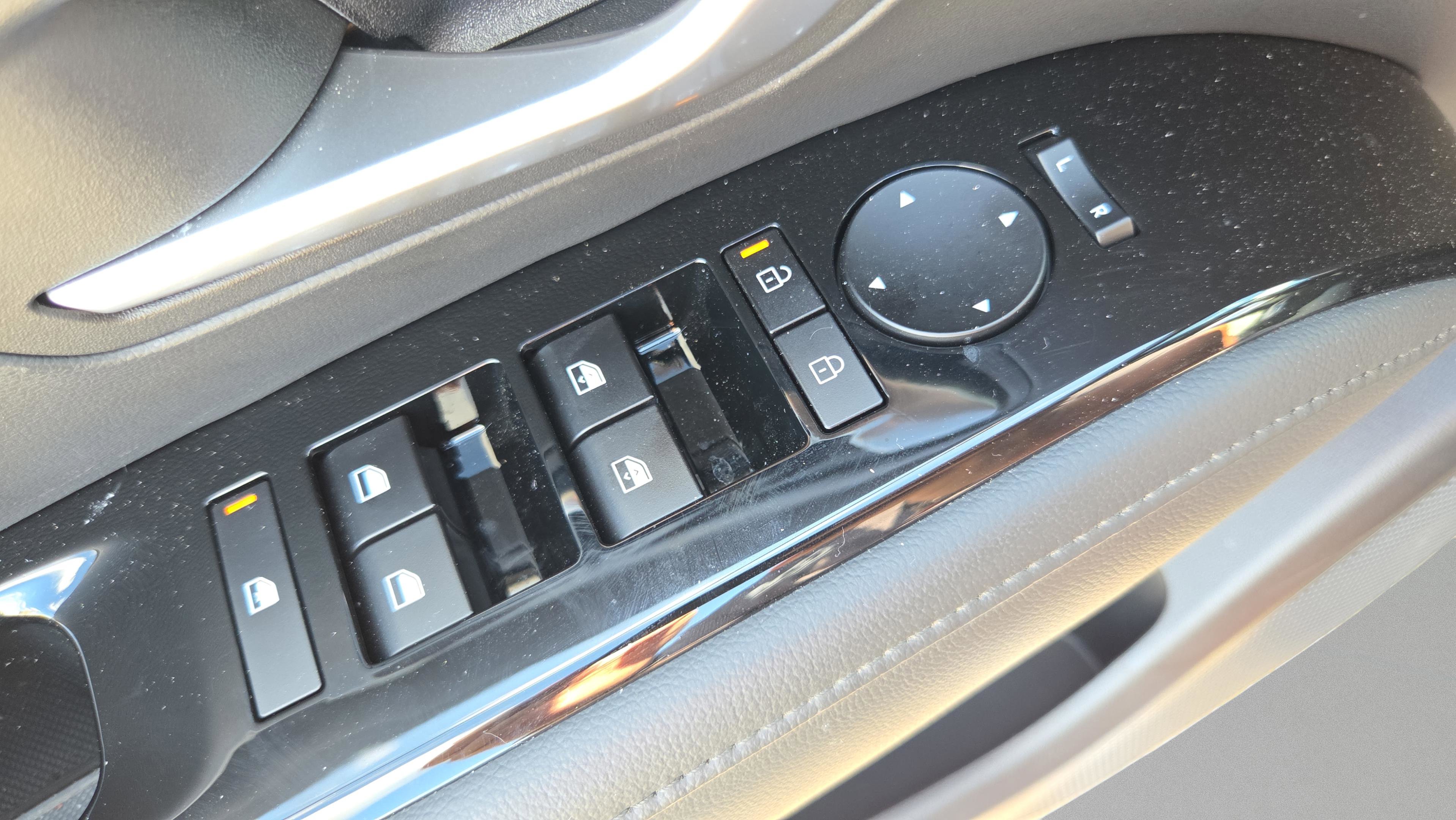 Used 2025 Hyundai Santa Cruz SEL image 33