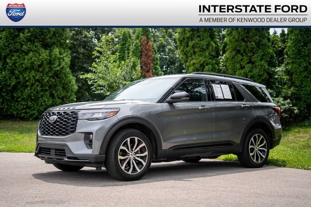 Used 2025 Ford Explorer ST-Line AWD/4WD image 1