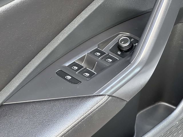 Used 2022 Volkswagen Jetta SE image 13