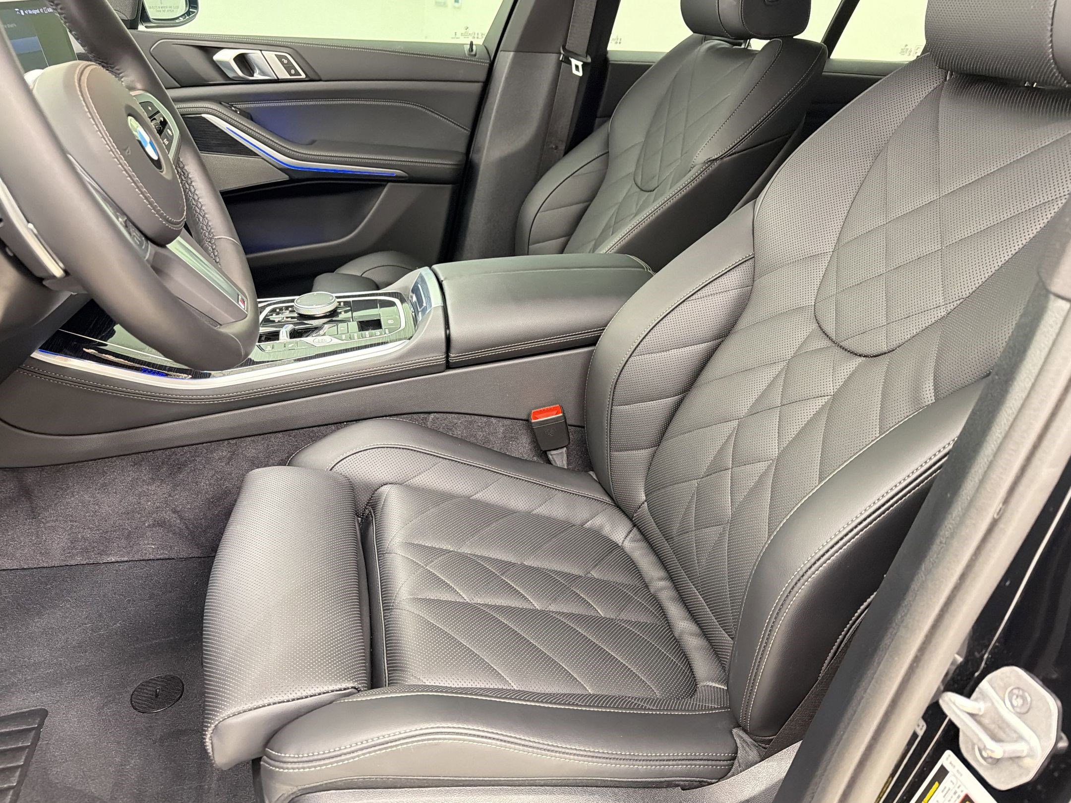 Certified 2026 BMW X5 xDrive40i w/ M Sport Package image 5