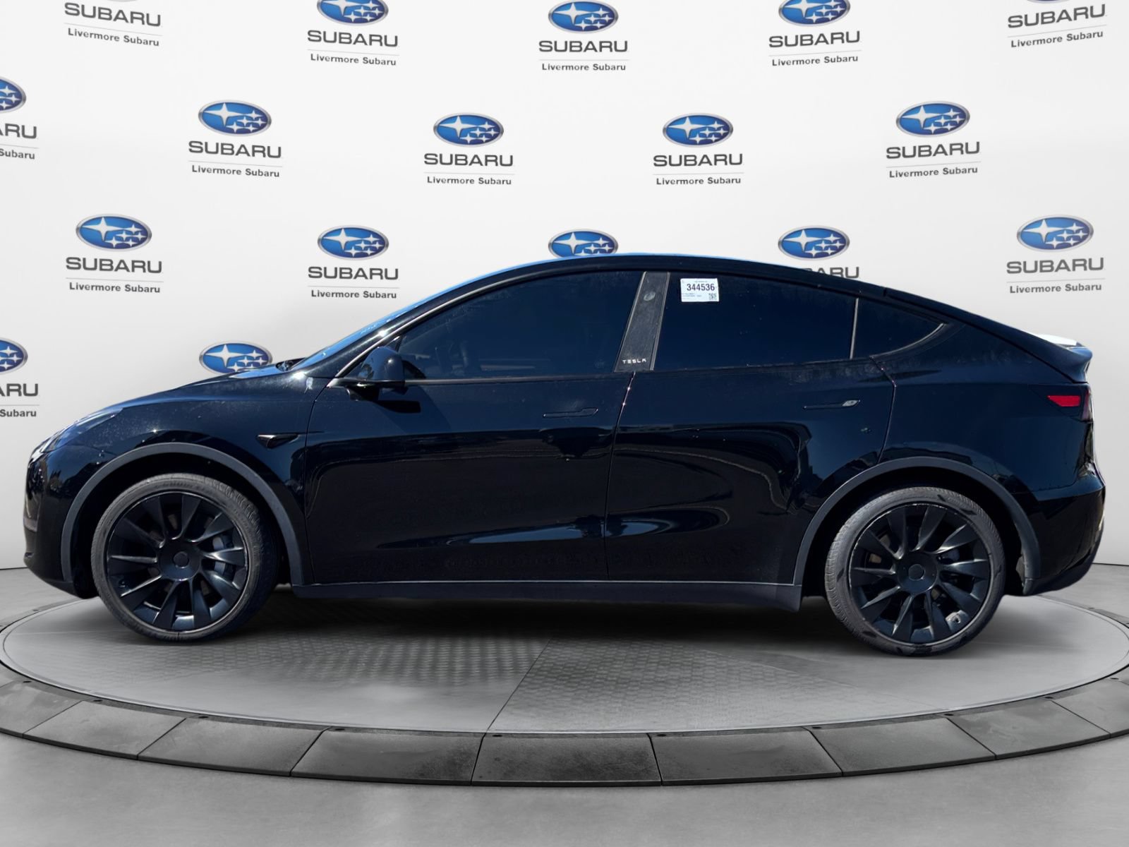 Used 2023 Tesla Model Y Long Range AWD/4WD image 3