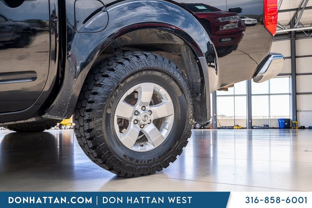 Used 2012 Nissan Frontier SV w/ SV Premium Utility Pkg AWD/4WD image 31